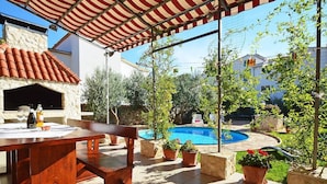Outdoor dining - Three Apartment Complex With Pool (Tribunj)