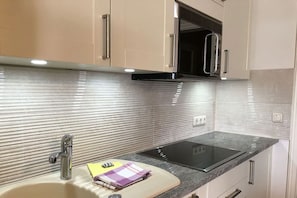 Fridge, microwave, dishwasher, electric kettle