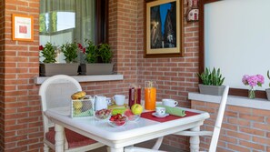 Outdoor dining - Borgo Tabari Apartment Marco Polo (Casoni)