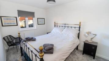 Nhà (3 Bedrooms) | 3 phòng ngủ