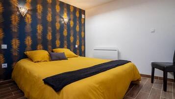 1 slaapkamer, een strijkplank/strijkijzer, wifi, beddengoed