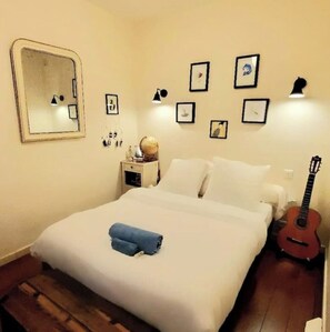 2 bedrooms, desk, iron/ironing board, free WiFi