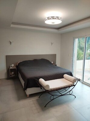 3 bedrooms, iron/ironing board, free WiFi, bed sheets - Villa les Amourenes (Salernes)