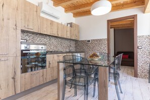 Dining - VILLA SICILY SWIMMING POOL (italia,sicilia)