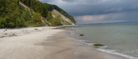 靠近海滩
