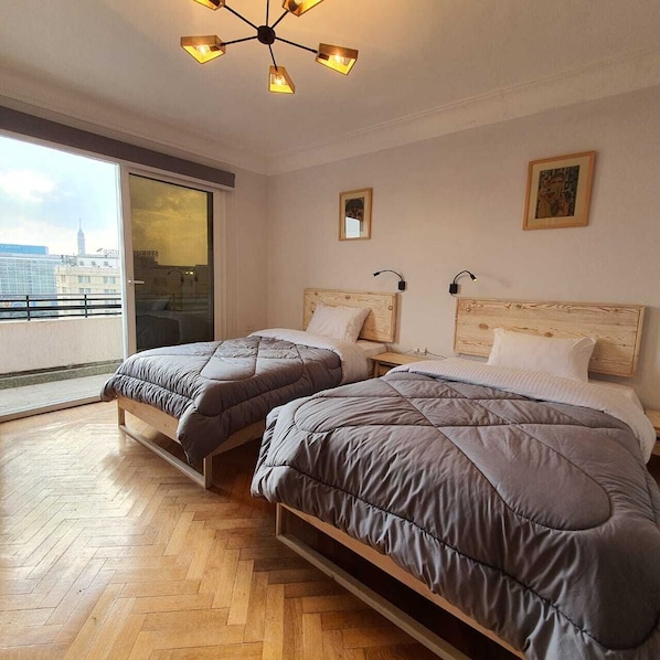 Blackout curtains, soundproofing, free WiFi, bed sheets