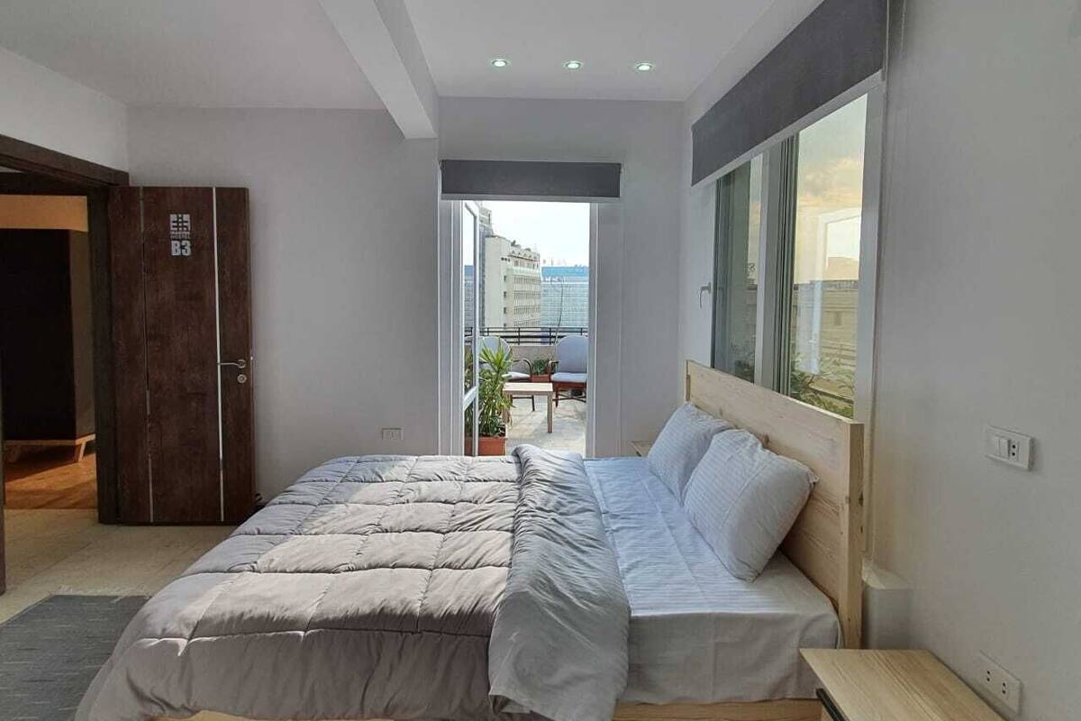 Blackout curtains, soundproofing, free WiFi, bed sheets