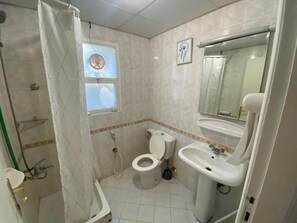 Bathroom - Villa 125  (Dubai)
