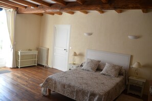 1 chambre, Wi-Fi gratuit, draps fournis