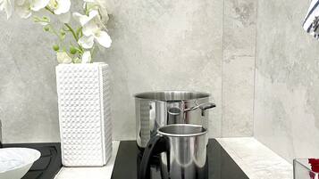 雪櫃、焗爐、爐具、咖啡機/沖茶器