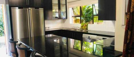 Microwave, oven, stovetop, dishwasher