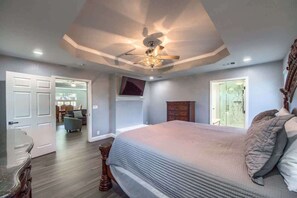 10 bedrooms, iron/ironing board, WiFi, bed sheets