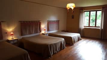 2 bedrooms, iron/ironing board, travel crib, free WiFi