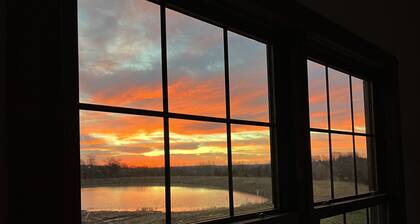 LODGE AT SADDLE RIDGE. Just five minutes from Hermann.