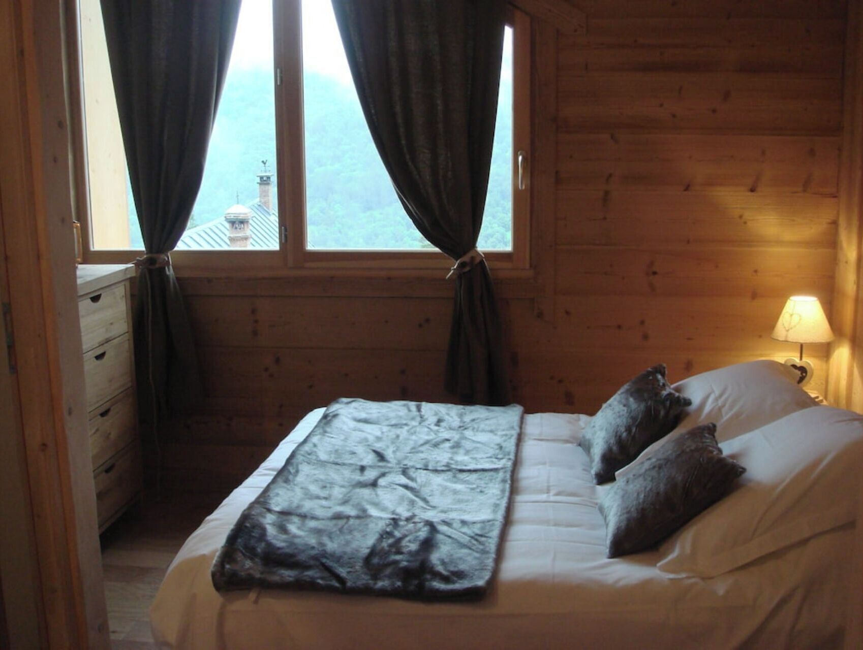 2 chambres, lit parapluie, Wi-Fi gratuit, draps fournis