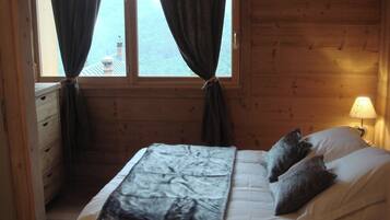 2 slaapkamers, reisbedje, gratis wifi, beddengoed