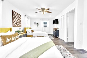 4 bedrooms, desk, iron/ironing board, free WiFi