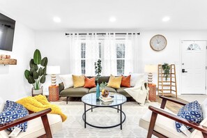 TV connectée, cheminée, Netflix, Hulu