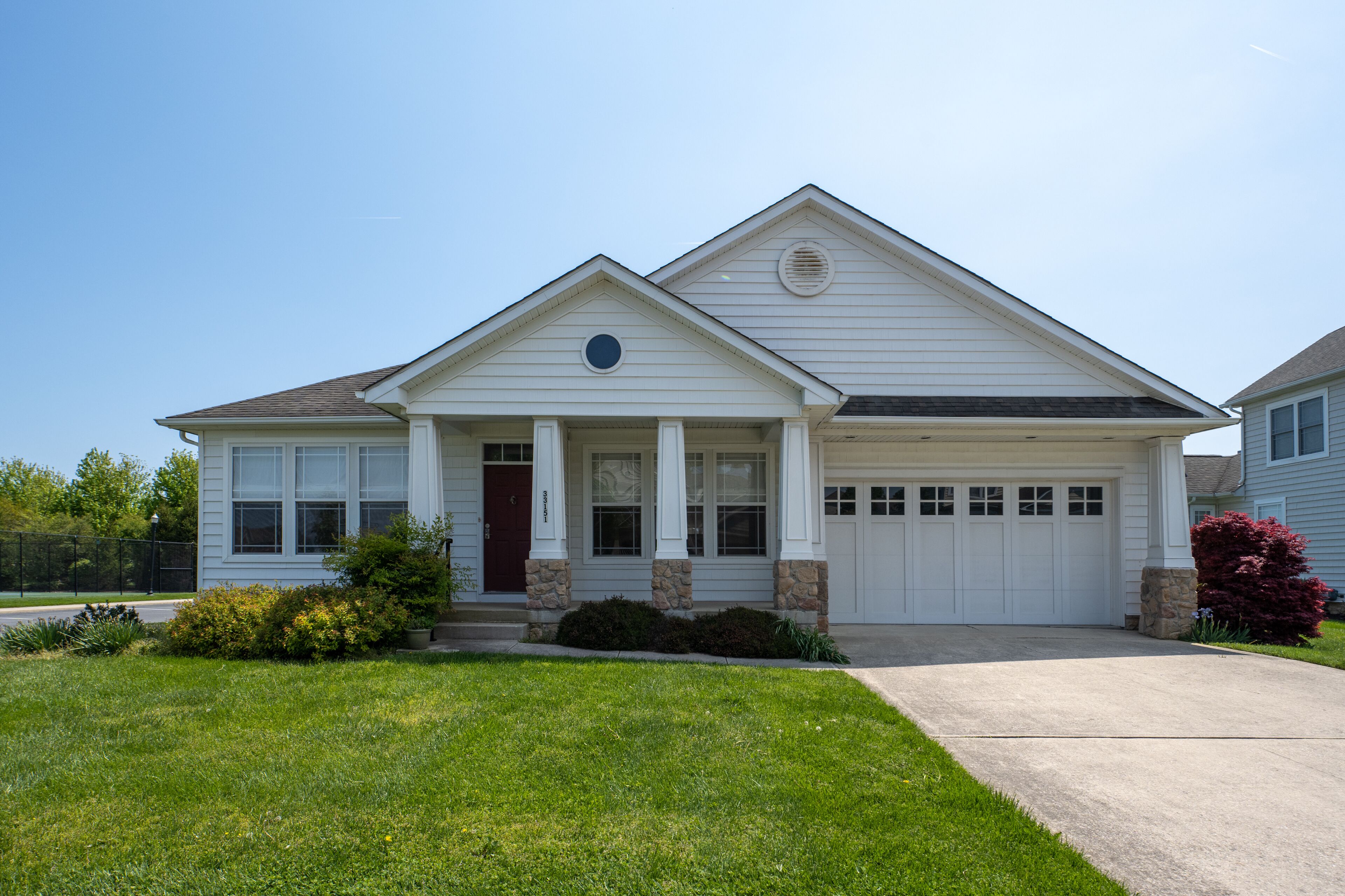 The Sandy Seahorse - Beautiful vacation home near the beach with pool access