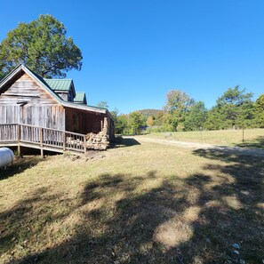 Exterior - Charming 2-bedroom cabin on 18 Acres with WiFi, AC in Compton.  Hunting Perfect! (Compton)