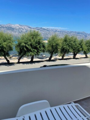 Terrace/patio - Beachfront House Marlot (Razanac)