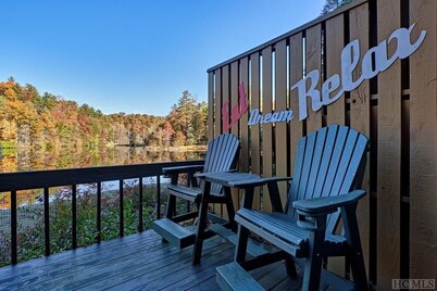 Lakeside Serenity, Lakeside Serenity