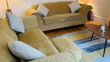 House (3 Bedrooms) | 3 bedrooms