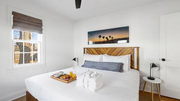 2 bedrooms, iron/ironing board, internet