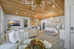 1 多间卧室、熨斗/熨衣板、免费 WiFi、床单