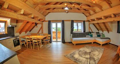 At the rustic Mattes - apartment "Eva" . Beautiful open penthouse. Allgäu.