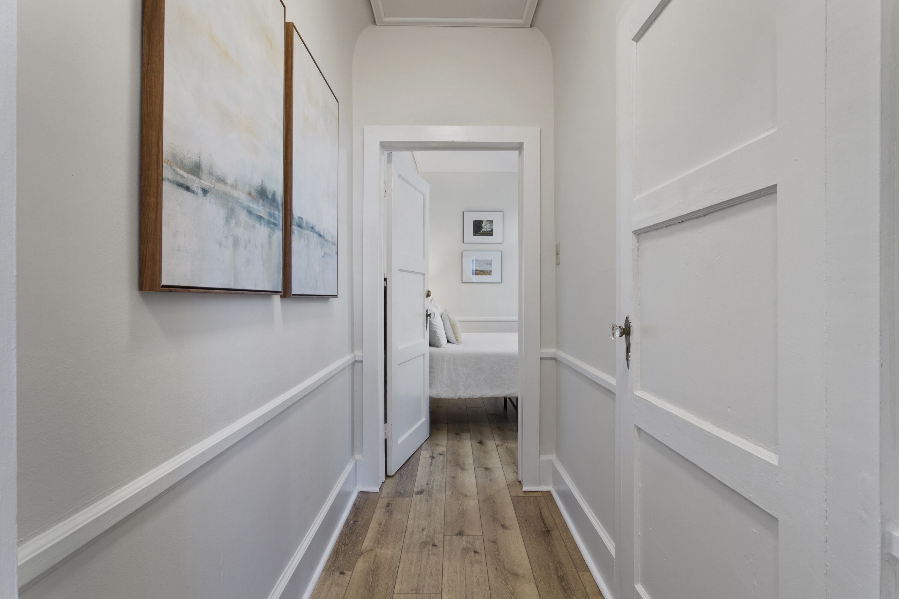 4 chambres, bureau, fer et planche à repasser, accès au Wi-Fi (inclus)