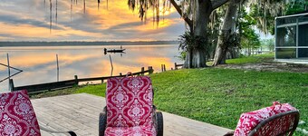Peaceful & stylish pool home with gorgeous lake views