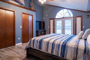 4 soverom, skrivebord, strykejern/-brett og wi-fi (inkludert)