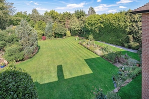 Garden view - Westleigh (Ashtead)