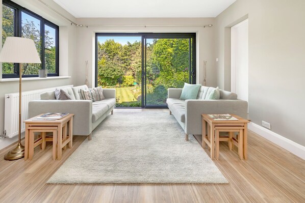 Meeting facility - Westleigh (Ashtead)