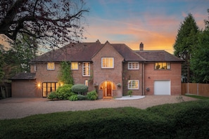 Exterior - Westleigh (Ashtead)