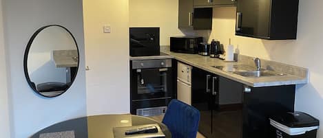 Fridge, oven