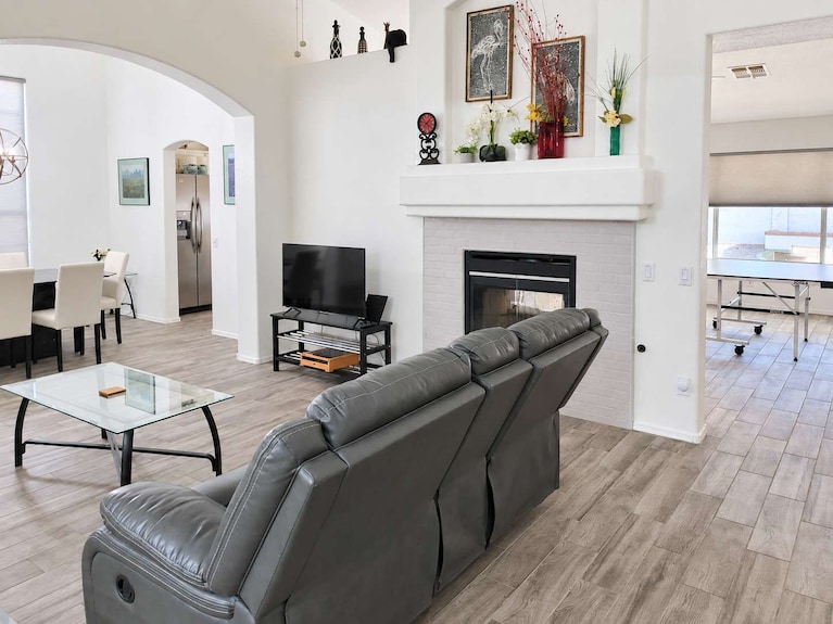 Nice! 5 Bedroom Single-story Chandler Home - Chandler