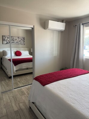 3 bedrooms, desk, iron/ironing board, WiFi - Scottsdale Home Near Old Town (Scottsdale)