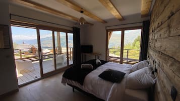 5 slaapkamers, geluiddichte muren, een strijkplank/strijkijzer