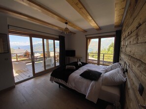 5 habitaciones, insonorización y tabla de planchar con plancha 