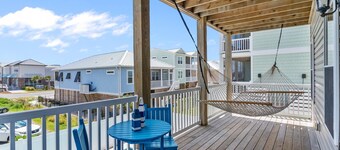 Beautiful Modern Home w/ Ocean Views & NEW Private Pool
