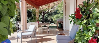 Villa les Hauts de Nîmes between City and Nature