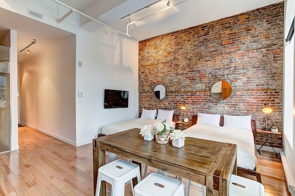 Loft (2 Doube bed & 2 Twin bed Premium Loft) | 1 Schlafzimmer, individuell dekoriert, individuell eingerichtet
