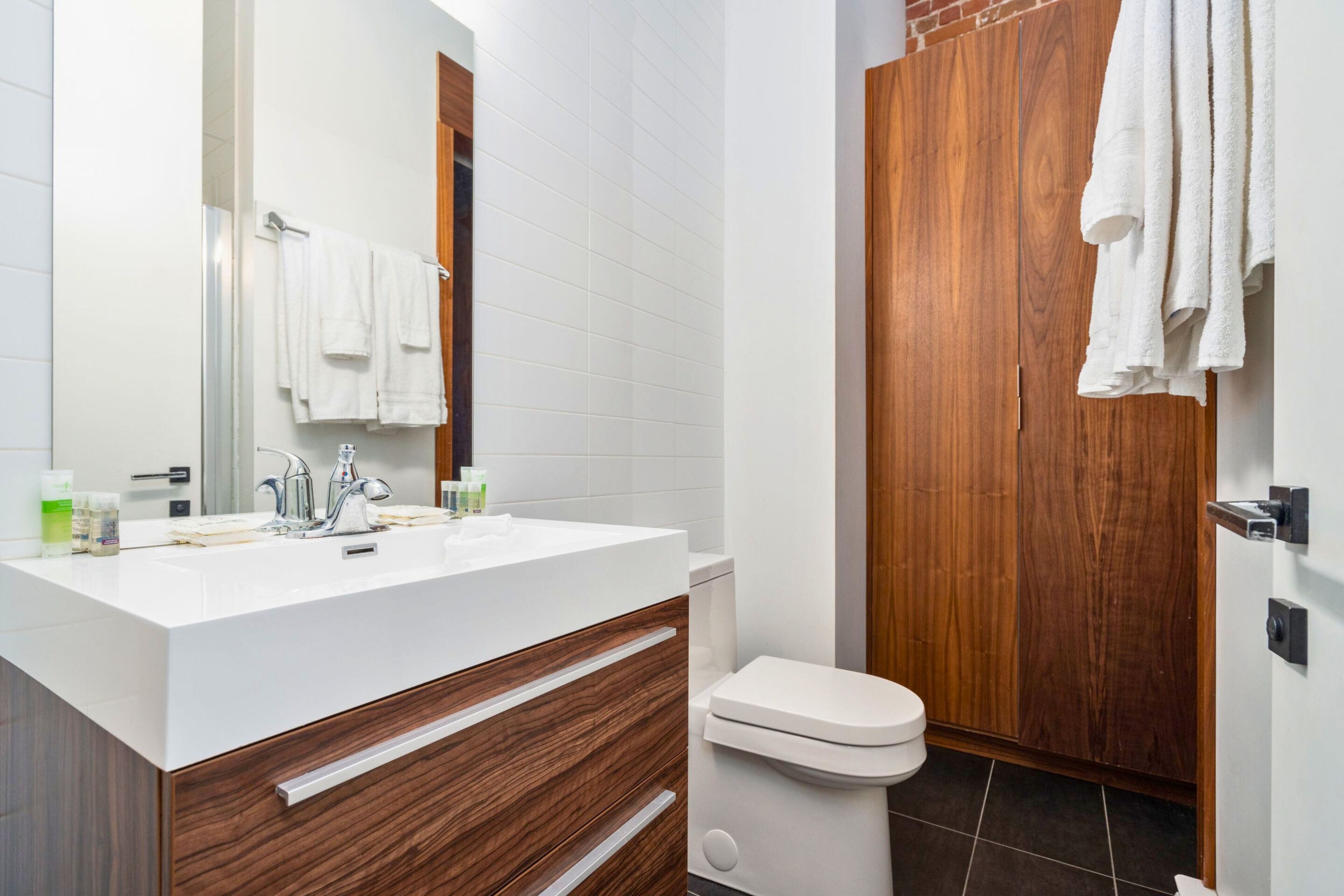 Rainfall showerhead, free toiletries, hair dryer, towels