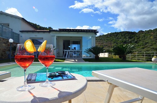 New house, private pool, sea view (2 bedrooms, 1 extra bed)