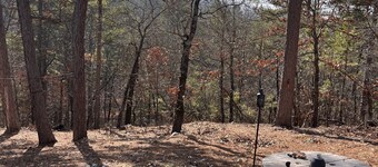 Glamping Getaway - Tiny home on 143 acres of beauty.Get out onto the dirt roads!