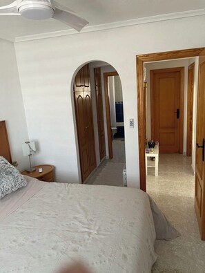 3 habitaciones, wifi gratis y ropa de cama 