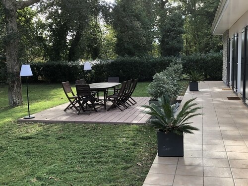 Villa proche commerces dans parc arboré, 3km de la plage classée 3*