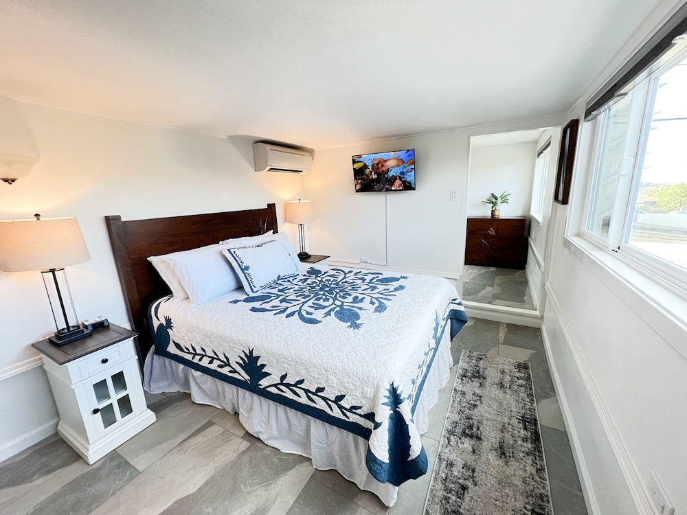 Picture of PRIVATE OCEAN VIEW MAIN HOUSE + EXTRA SUITE, 5 MIN WALK TO POIPU BEACH ...